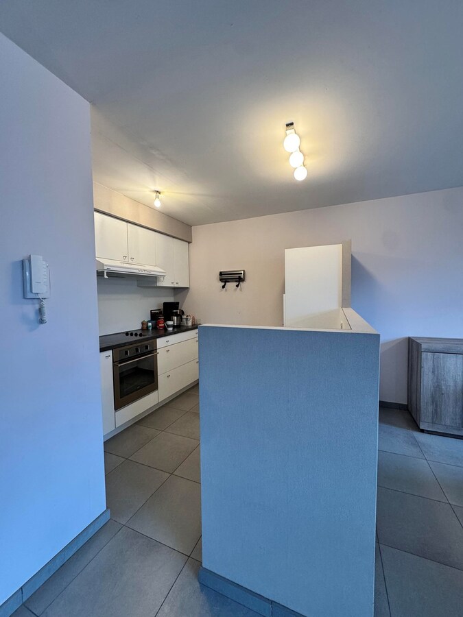 Instapklaar appartement met 2 slaapkamers en garage te Torhout 