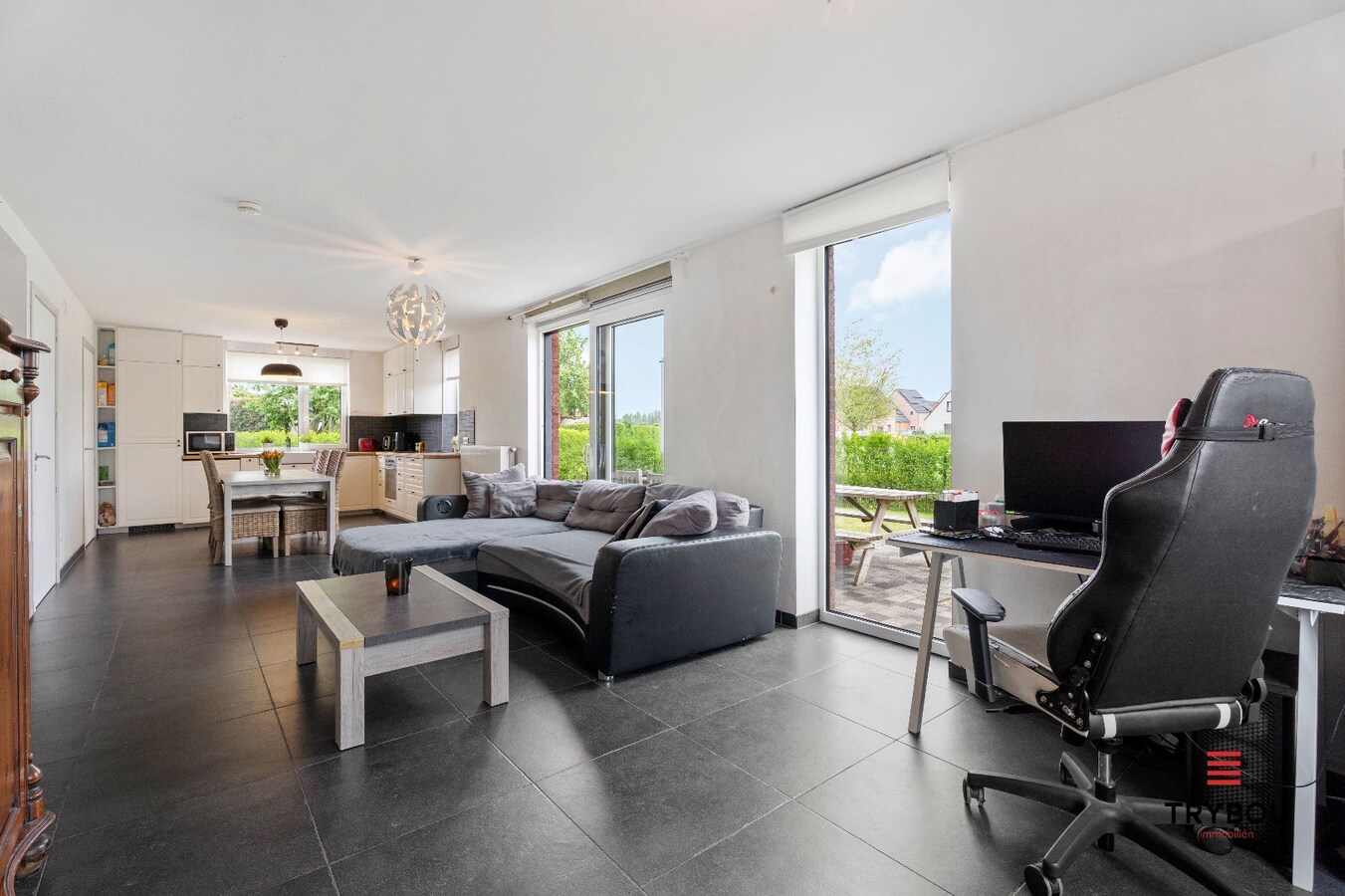 Uitstekend gelegen, halfopen bebouwing met 4 slaapkamers te Ruislede 