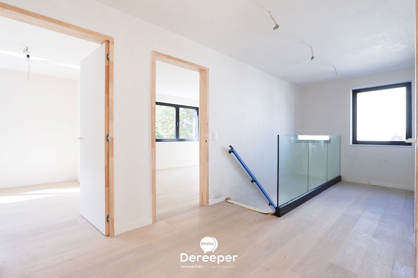 Nieuwbouwwoning met 4 slaapkamers op een uitstekende ligging in centrum Jabbeke 
