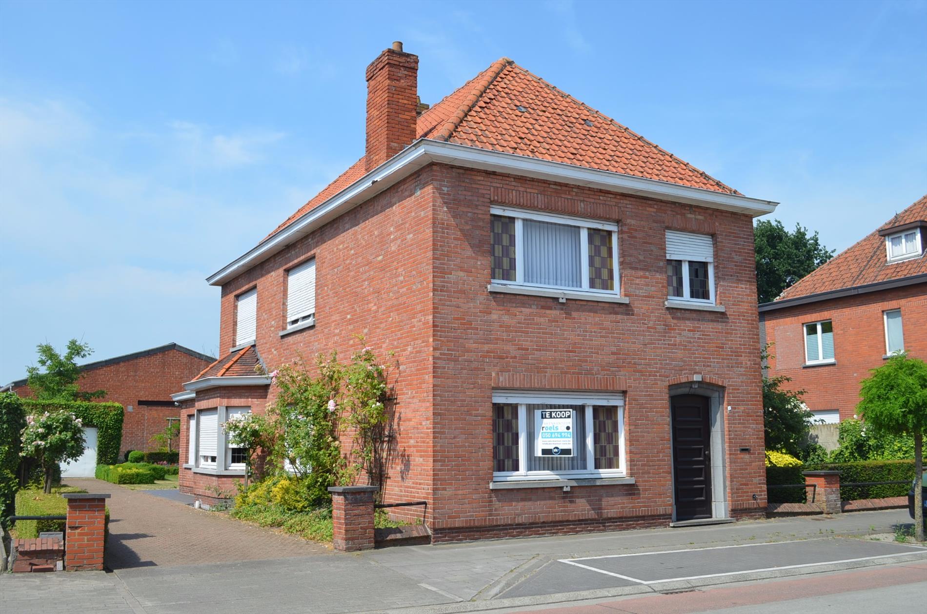 Open bebouwing met 3 slpks en garage te Adegem 