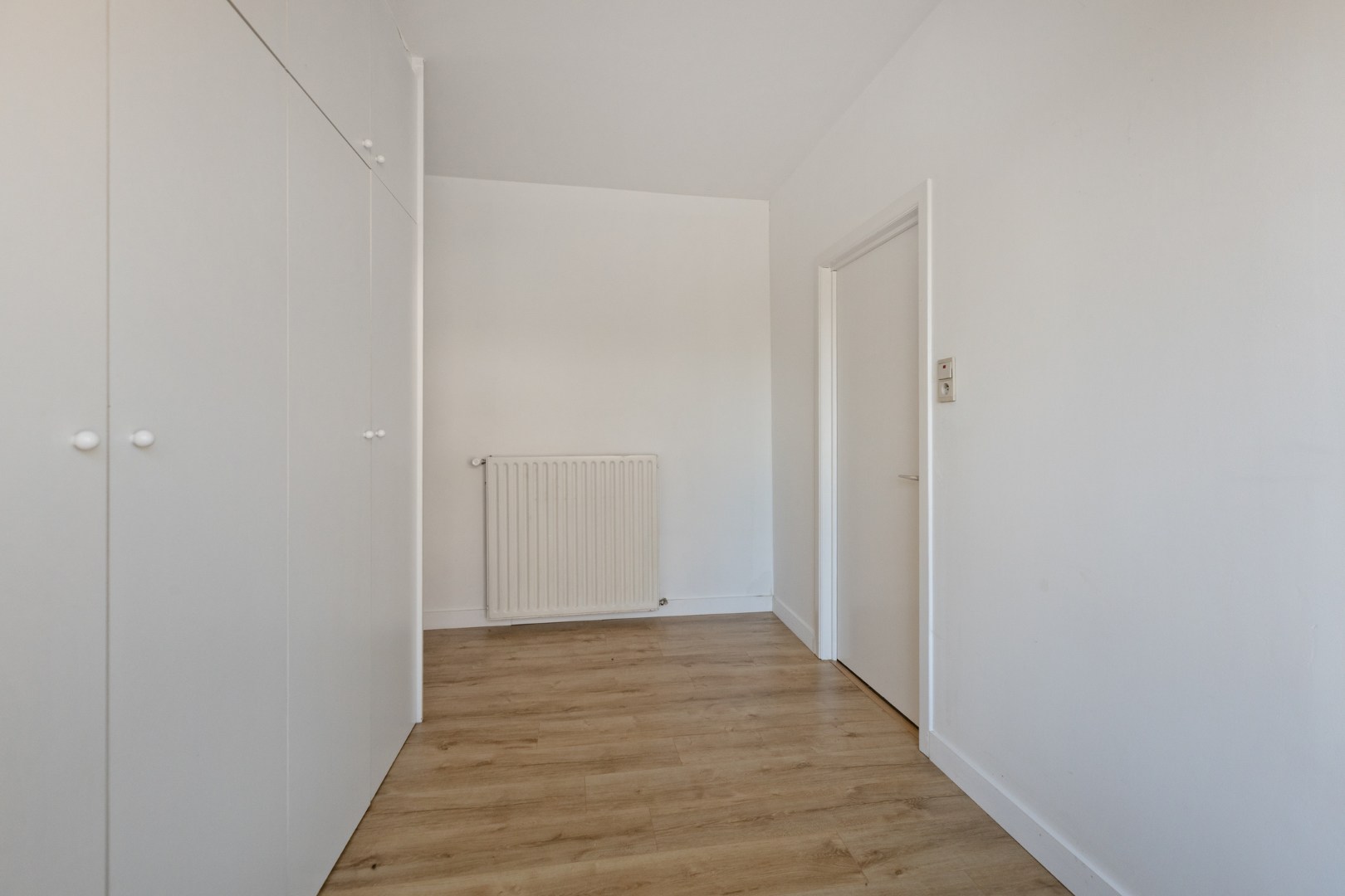 Ruime gezinswoning met 3 slpk. en ruimte voor bijberoep in Mol-Sluis 