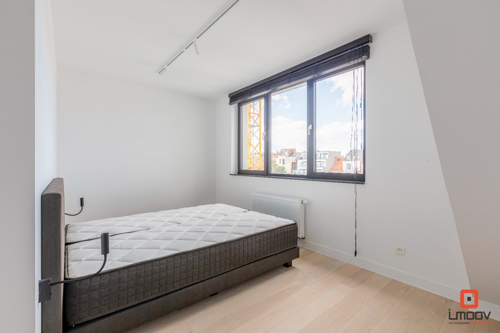 Luxueuze tweeslaapkamer duplex met terras en hoogwaardige afwerking in Oostende 