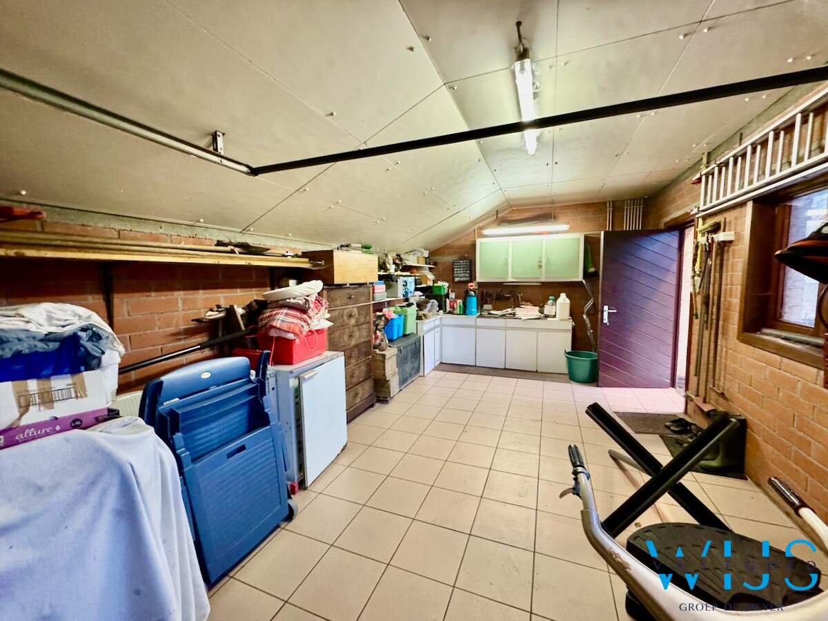 Stevige gezinswoning met bijgebouw te Ertvelde ! 