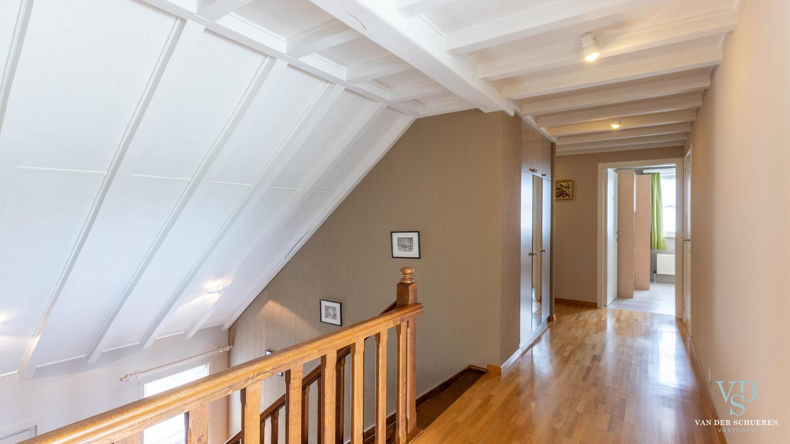 Zeer energiezuinige villa met unieke ligging (Kruisembos). 