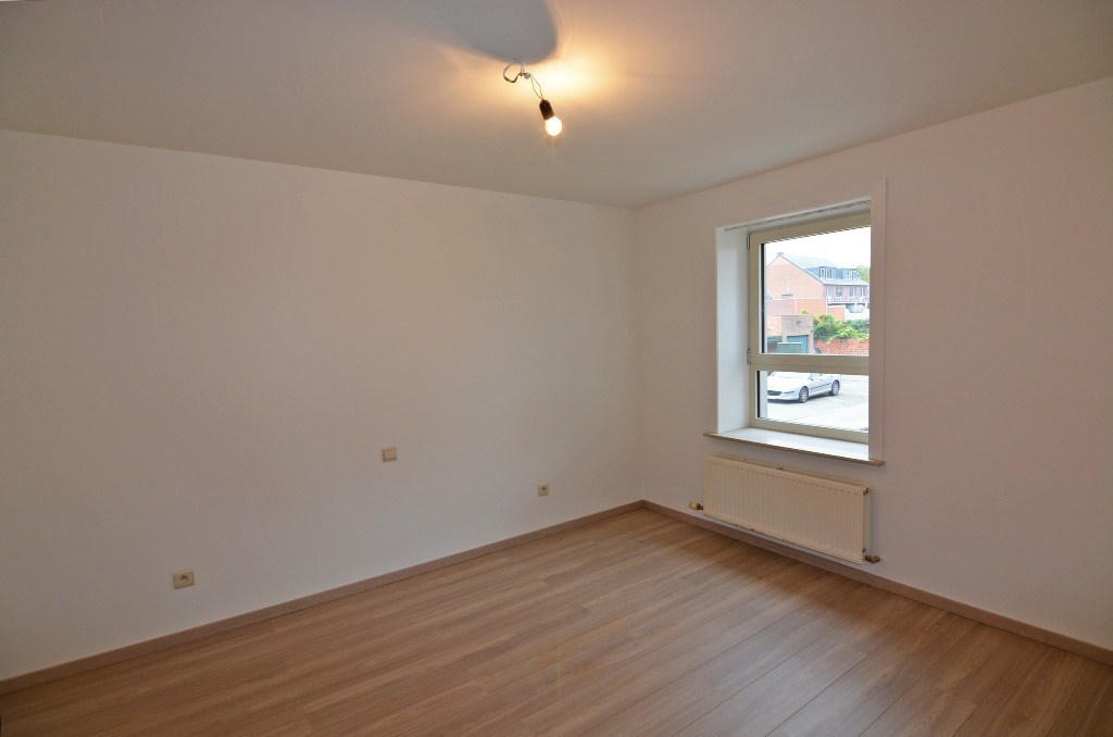 Gelijkvloers appartement met 1 slaapkamer. 