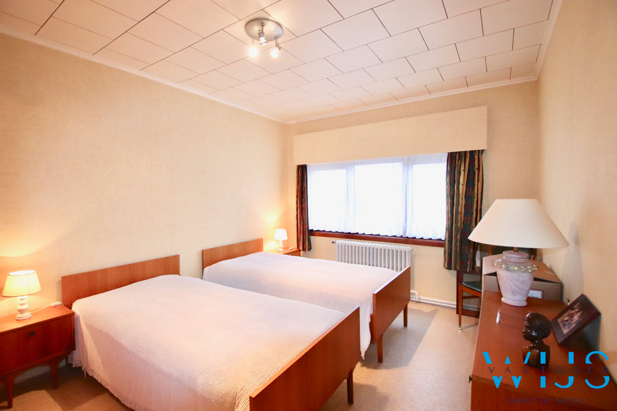 Ruime gezinswoning met 5 slaapkamers &amp; ZUIDgerichte tuin te Zelzate! 