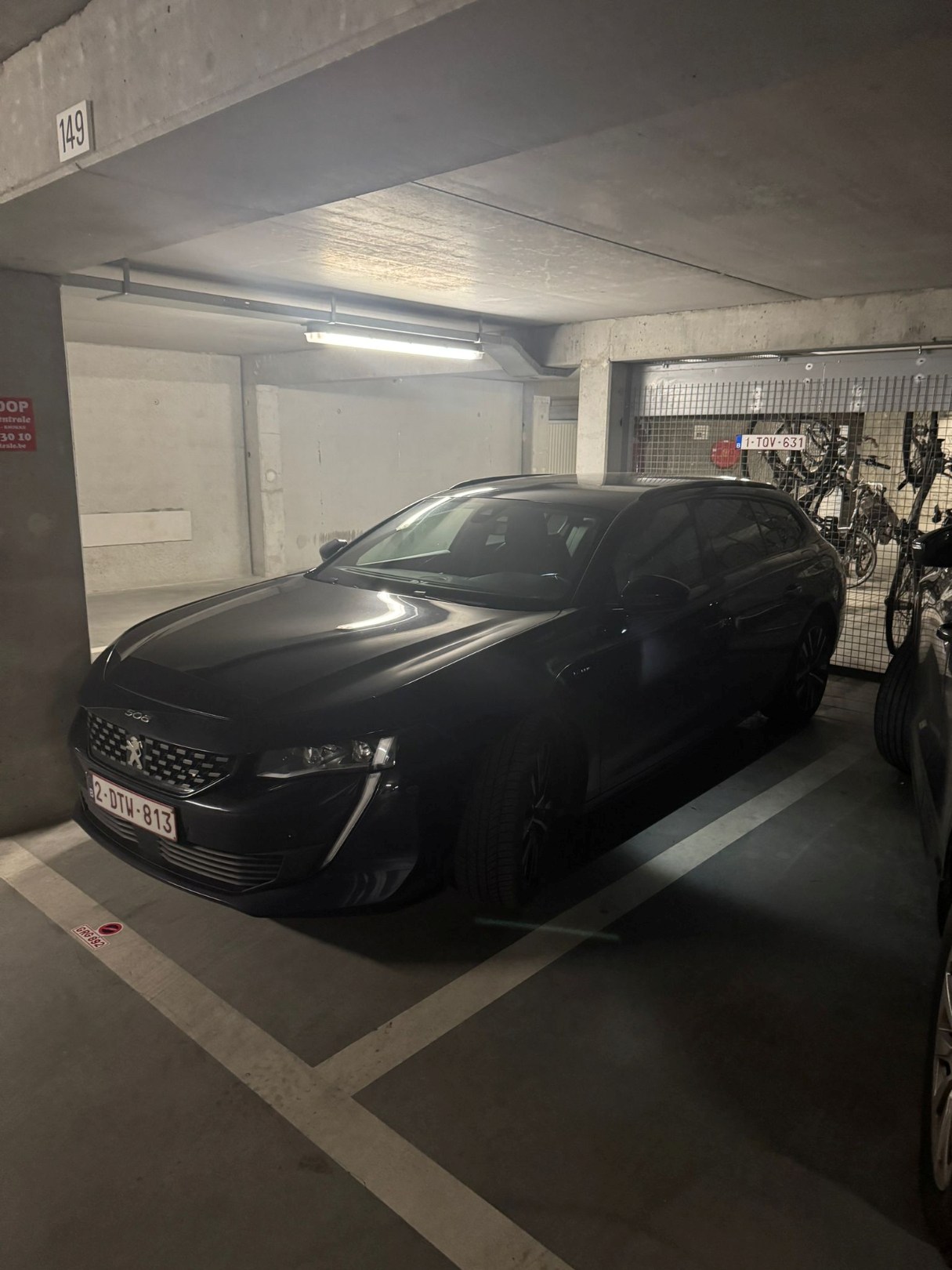 Sir Anthony: staanplaats op niveau -2 -gemakkelijk toegankelijk. 