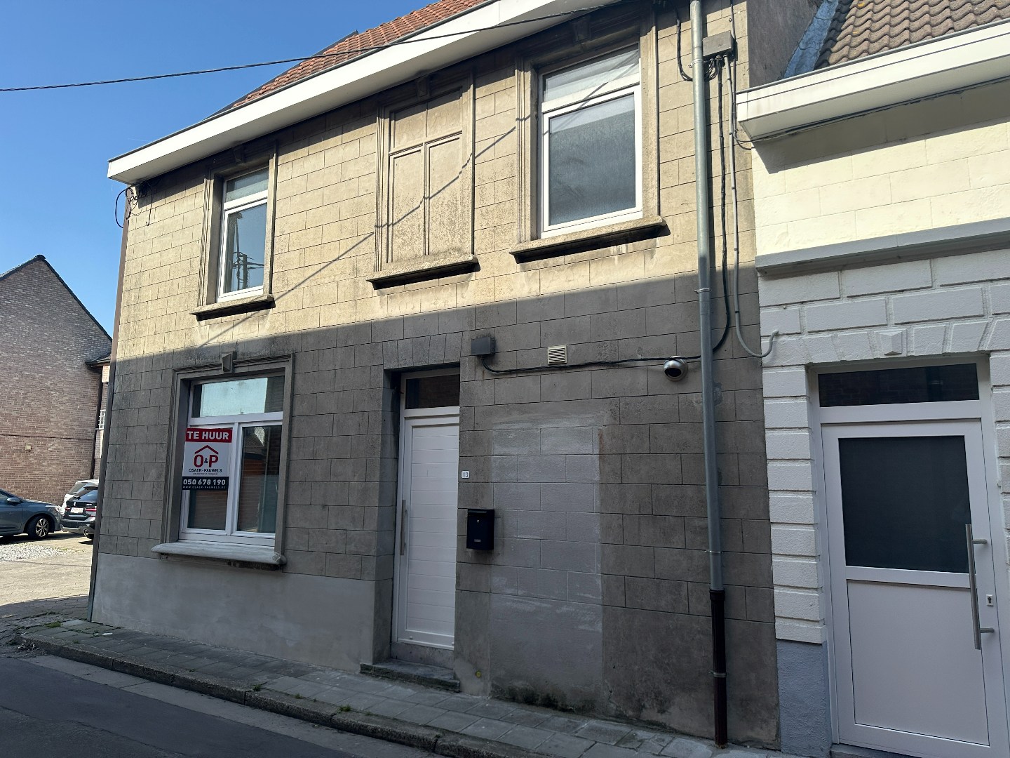 Woning met 3 slpk, terras en tuin, Eernegem 