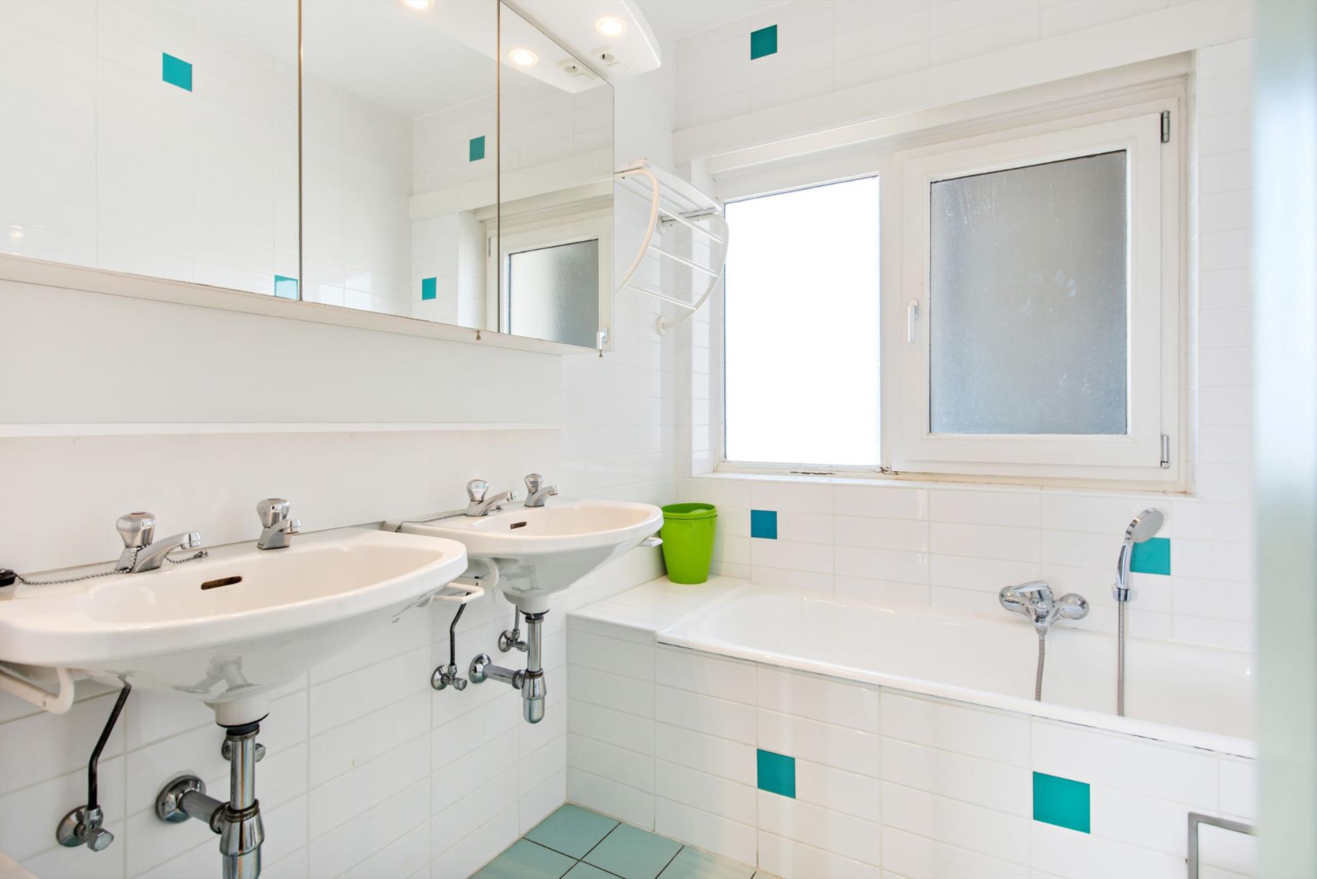 VAKANTIE APPARTEMENT MET 4 SLAAPKAMERS OP TOPLIGGING 