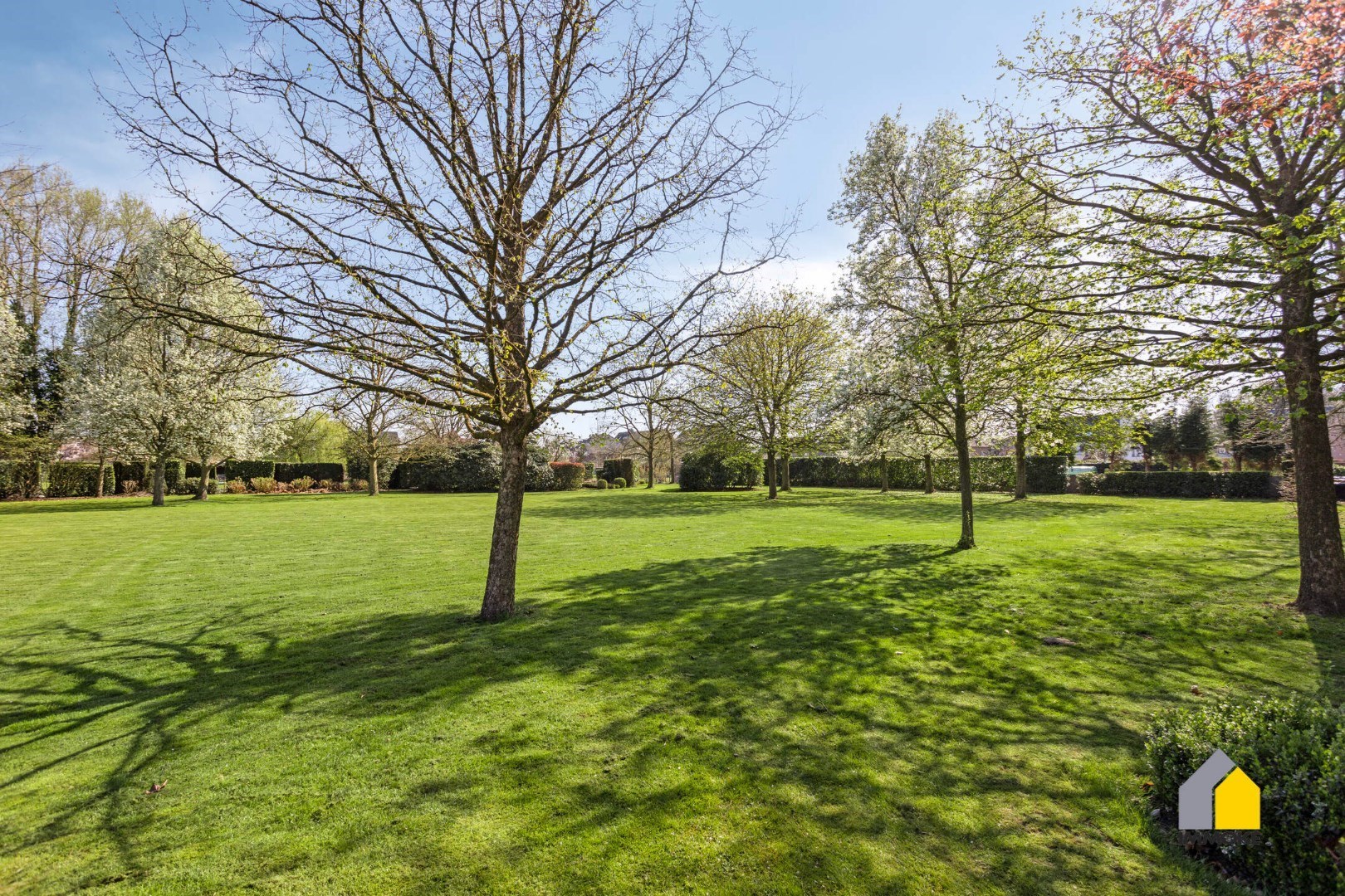 Tijdloze, stijlvolle villa met parktuin op toplocatie. 