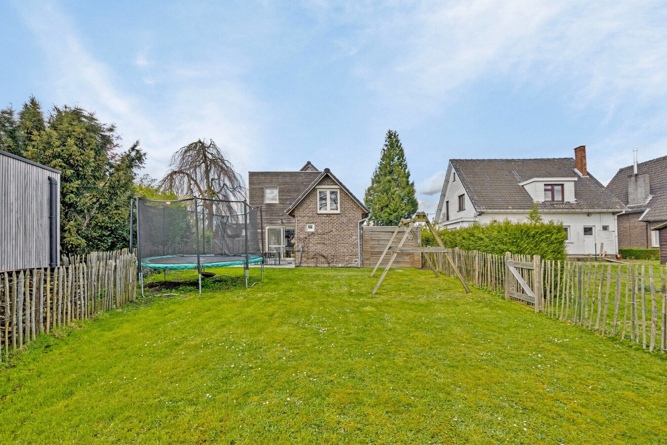 Residentieel gelegen, vrijstaande woning met praktijkruimte 