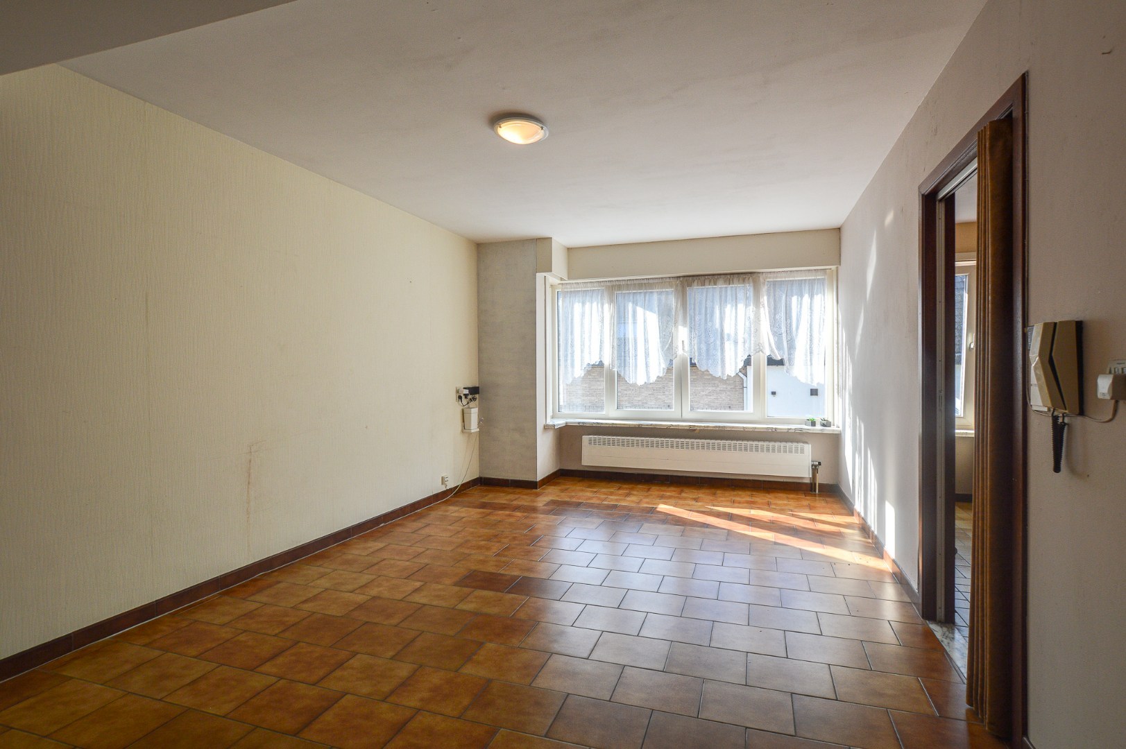 Interessante opbrengsteigendom met 5 volledig verhuurde appartementen in het centrum van Oudenburg 