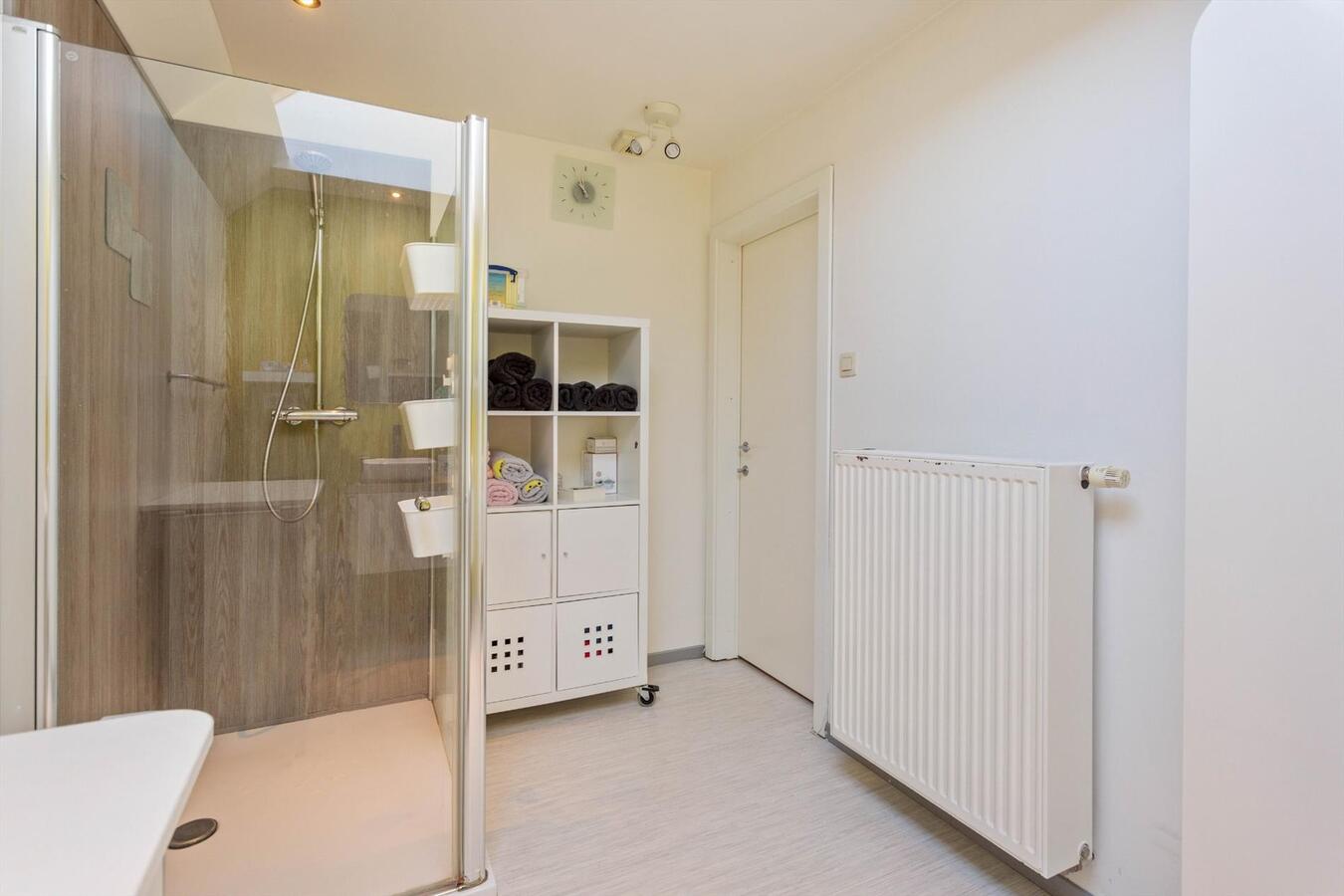 Energiezuinige woning in loftstijl met grote lichtrijke leefruimte. 