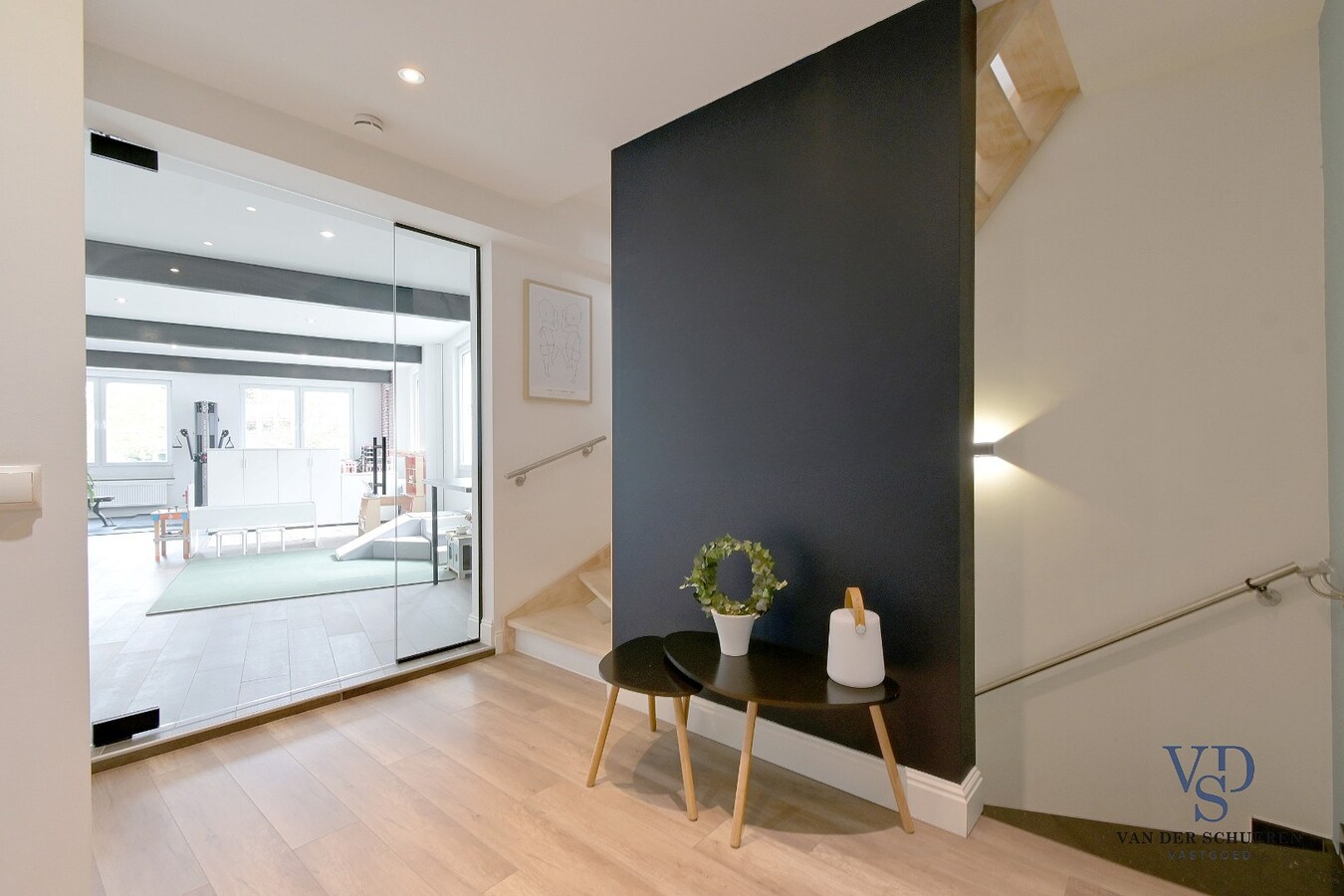 Ruime, instapklare gezinswoning in centrum Gavere. 