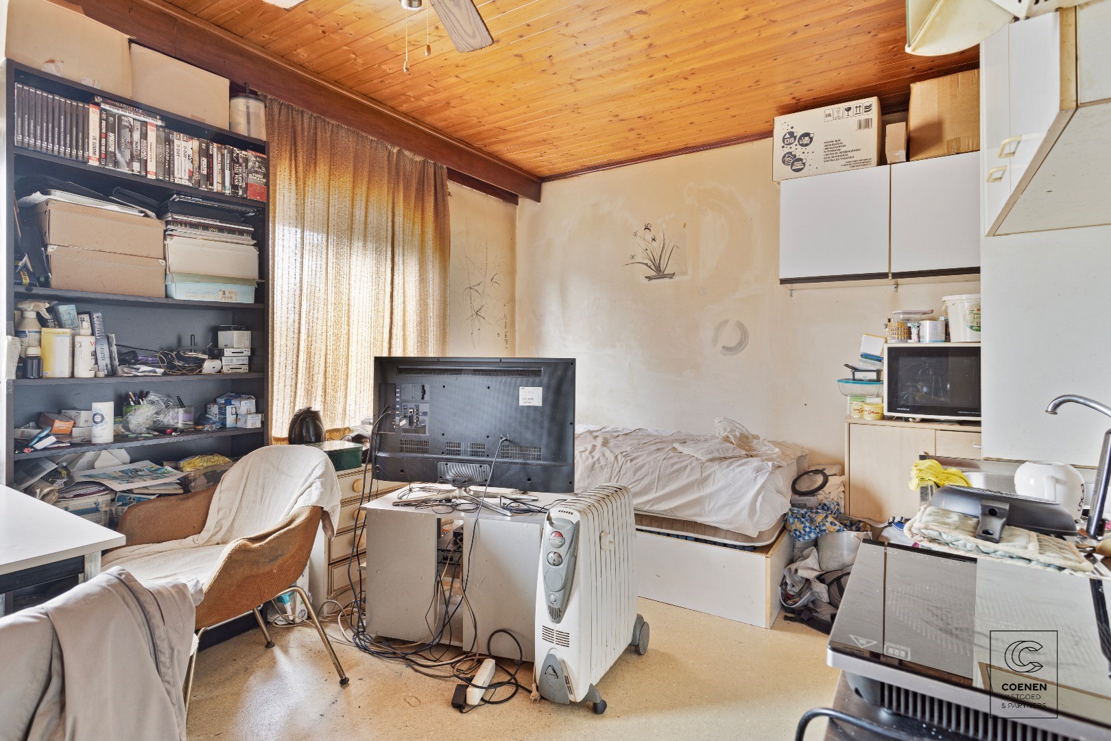 OPBRENGSTEIGENDOM bestaande uit twee appartementen en twee studio's op een perceel van 568 m2 gelegen op een uitstekende locatie te Hoboken 