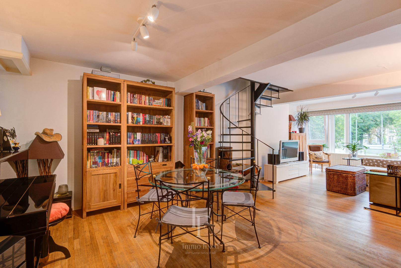 Duplex met 3 SLKS + terras te BERCHEM! 