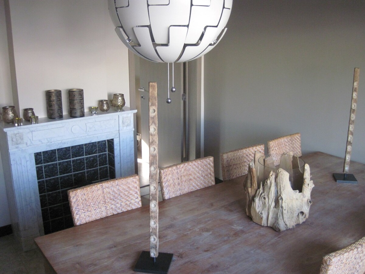 Degelijke woning met terras en tuintje. 