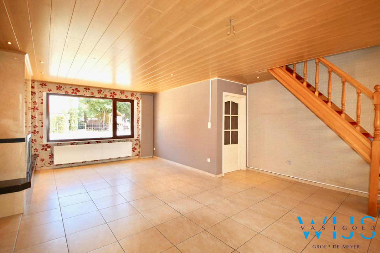 Instapklaar woonhuis op een rustige locatie te Rieme ! 