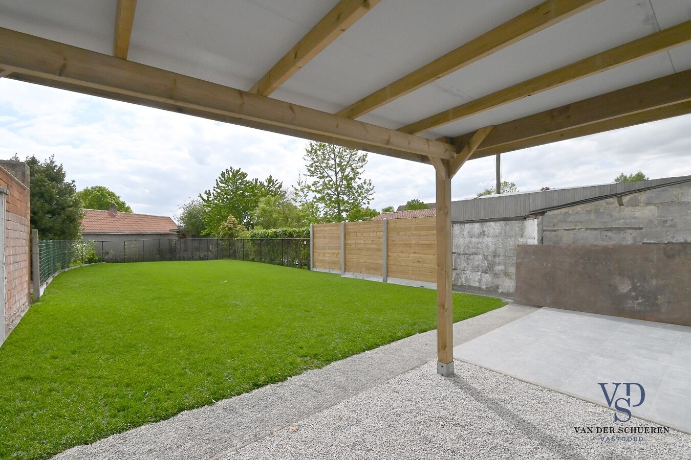 Volledig vernieuwde Half Open. 