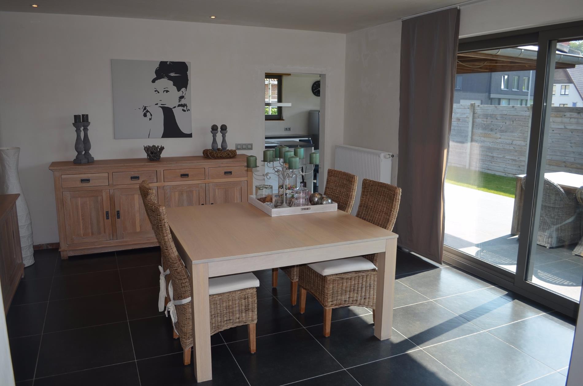 Moderne villa op 728m² met 4 slpks te Maldegem 