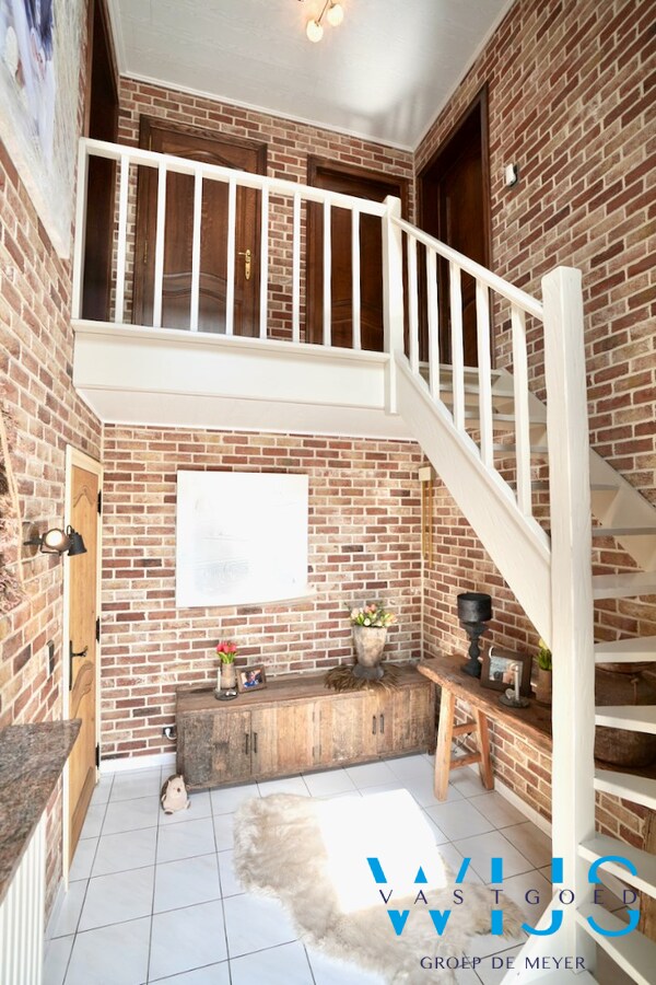 Woonhuis met prachtig zwembad te ERTVELDE ! 