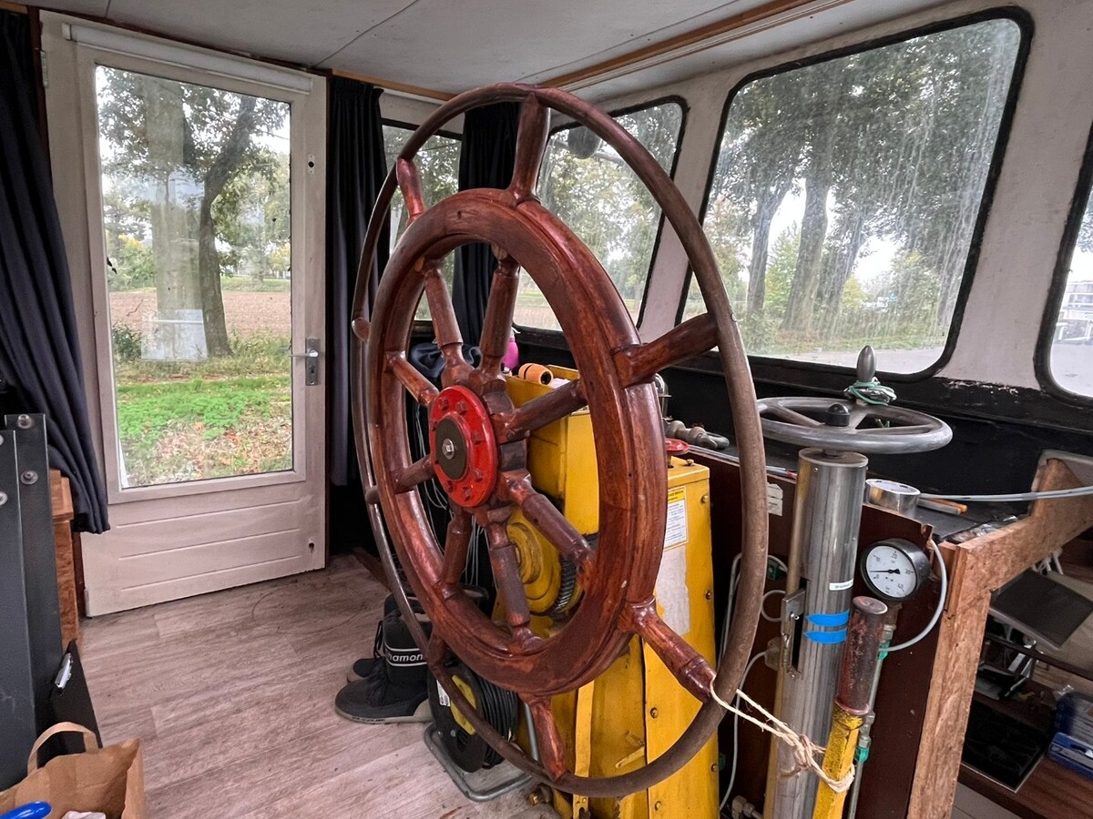 Wonen op het water – Woonboot op de Zuid-Willemsvaart 