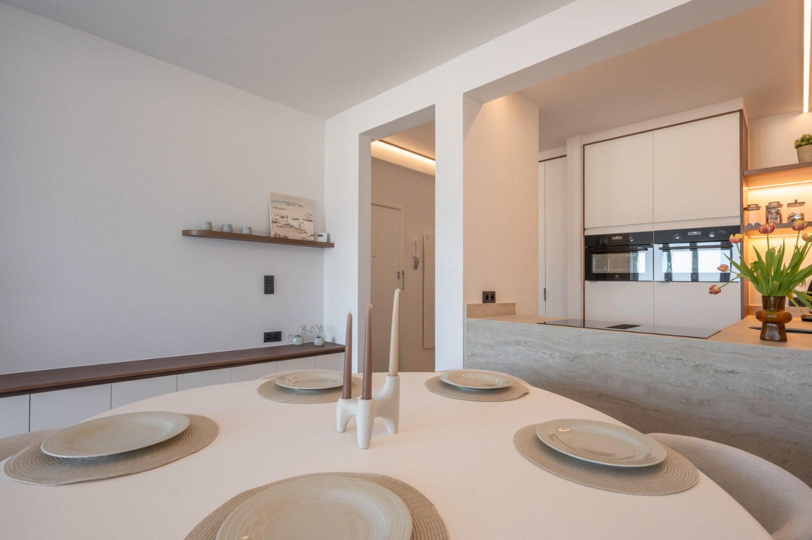 Volledig gerenoveerd appartement met FRONTAAL ZEEZICHT 