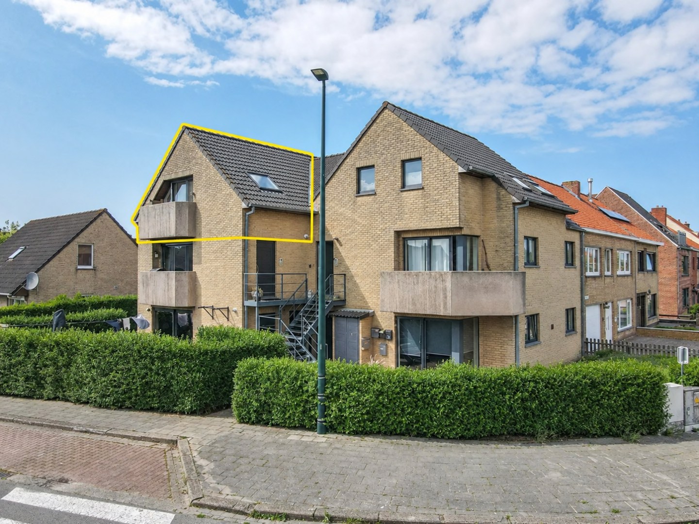 Gezellige gemeubelde studio met zuidgericht terras te huur in De Haan 
