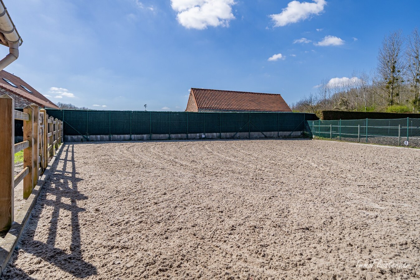Charmante boerderij met piste en weides op ca. 59 are te Hoeselt 