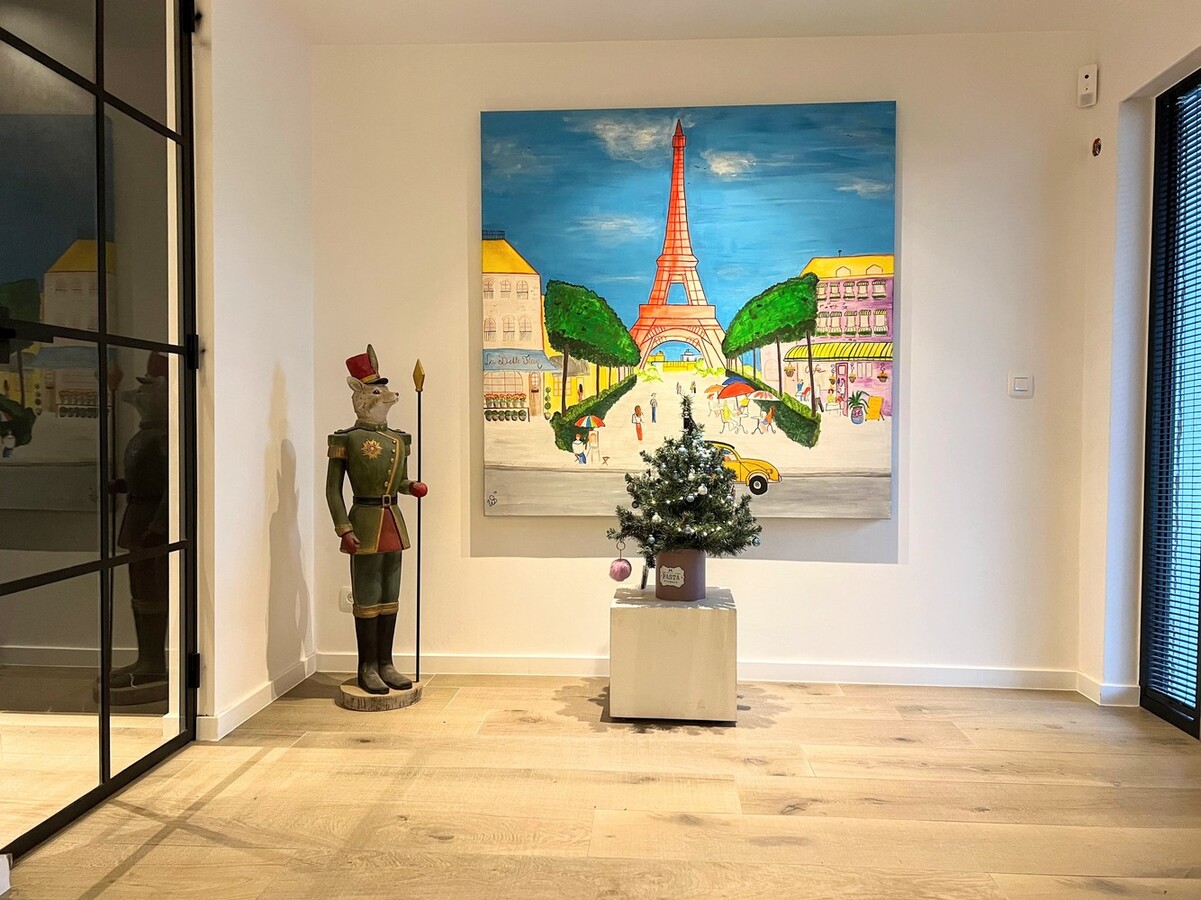 Gerenoveerde, instapklare woning op perceel van 1529m² midden in het groen 