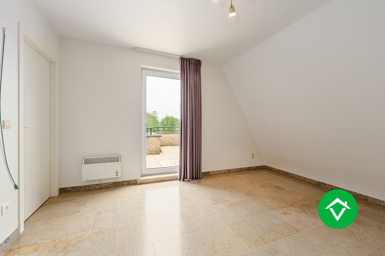 Prachtig gelegen penthouse met 3 slaapkamers en garage in centrum Torhout 