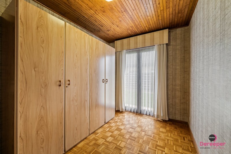 Charmante alleenstaande bungalow met zuidgerichte tuin op ruim perceel in Snaaskerke 