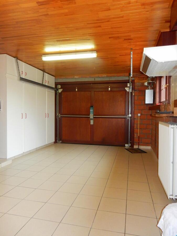 Charmante fermette met 2 garages 