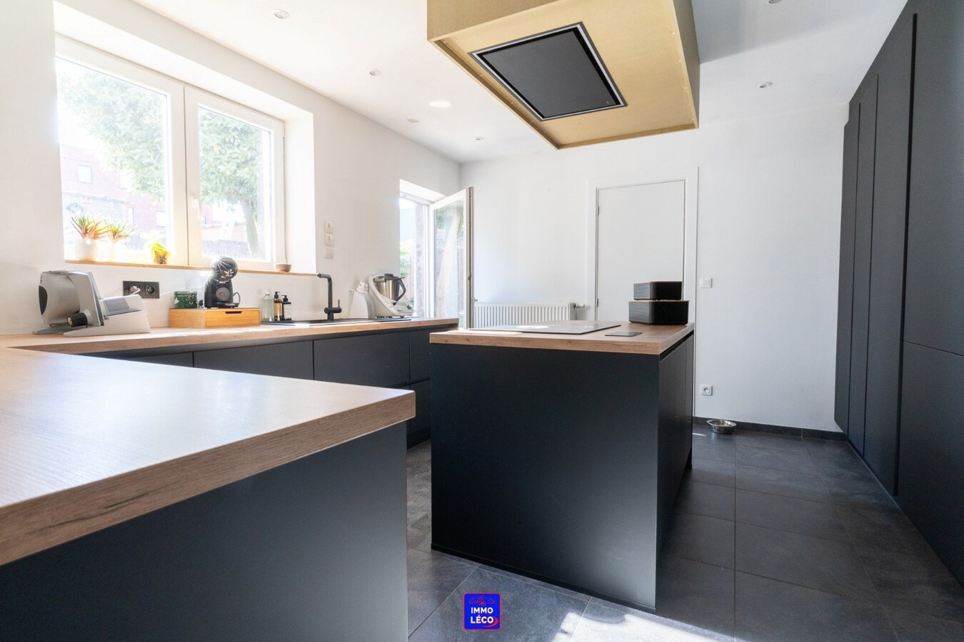 Maison familiale entièrement rénovée avec jardin et garage, TOP SECTEUR ! 