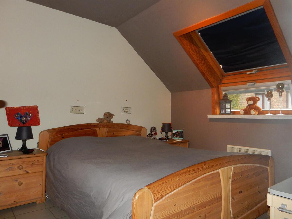 Gezellige rijwoning met tuin en een dubbele garage 