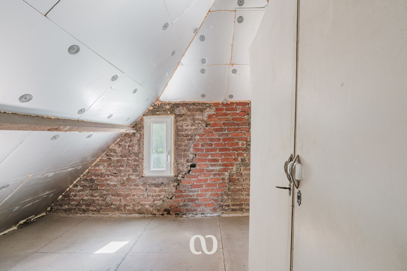 Ruime woning op meer dan 6.500 m² in Avelgem 