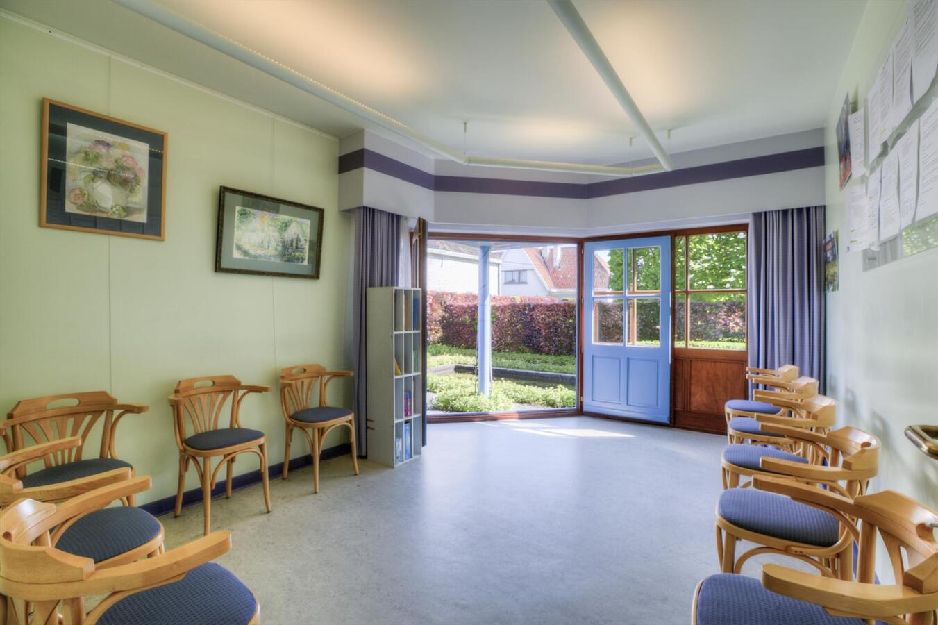 Ruime villa met praktijkruimte en prachtige tuin 