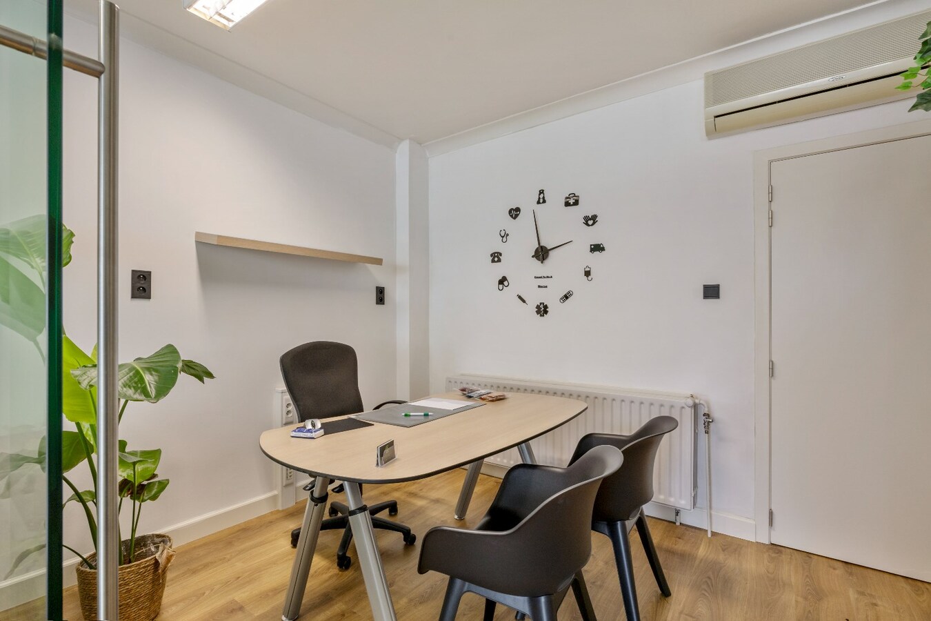 Opbrengsteigendom met vier eenheden 