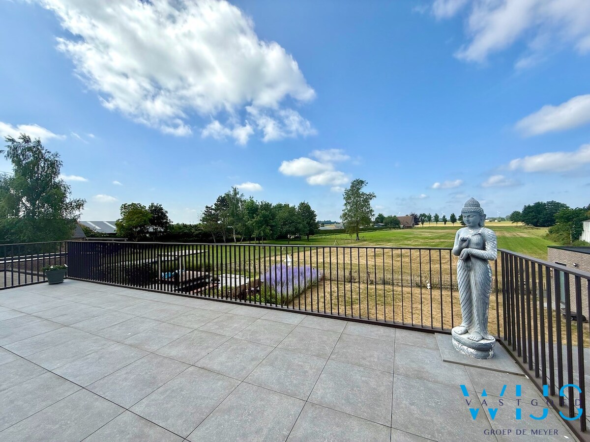 Zeer tof kantoor van 130m² te Assenede ! 