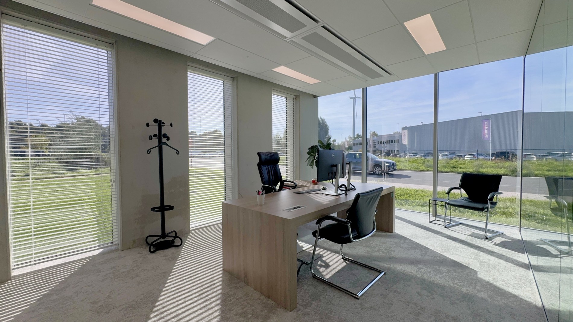 Energiezuinige kantoren te huur in Office Park aan E17 te Lokeren