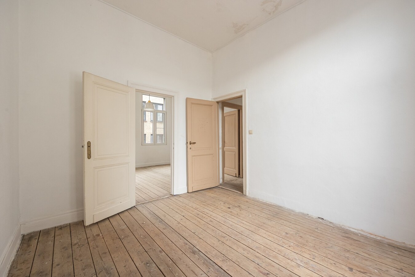 Charmante burgerwoning met stadskoer te Oud-Berchem! 