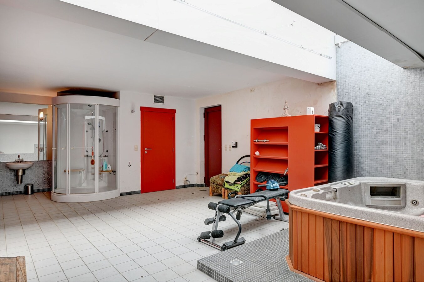 Uitzonderlijk kantoorgebouw met woonst 