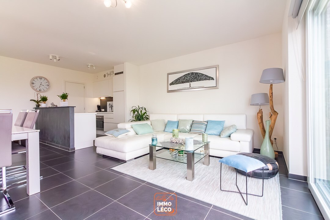 Appartement moderne avec terrasse et parking privé, en face du parc de Mouscron ! 