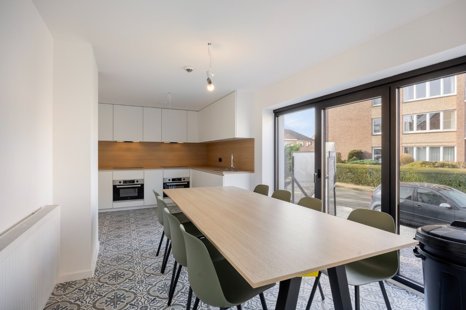 Volledig gerenoveerd en gemeubelde studentenkamer met privé badkamer en tuin - EPC A! 