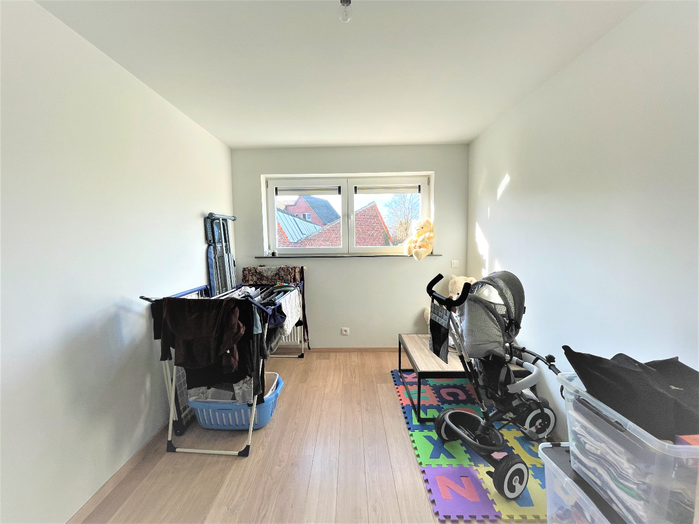 Recente woning met garage en aangename tuin 