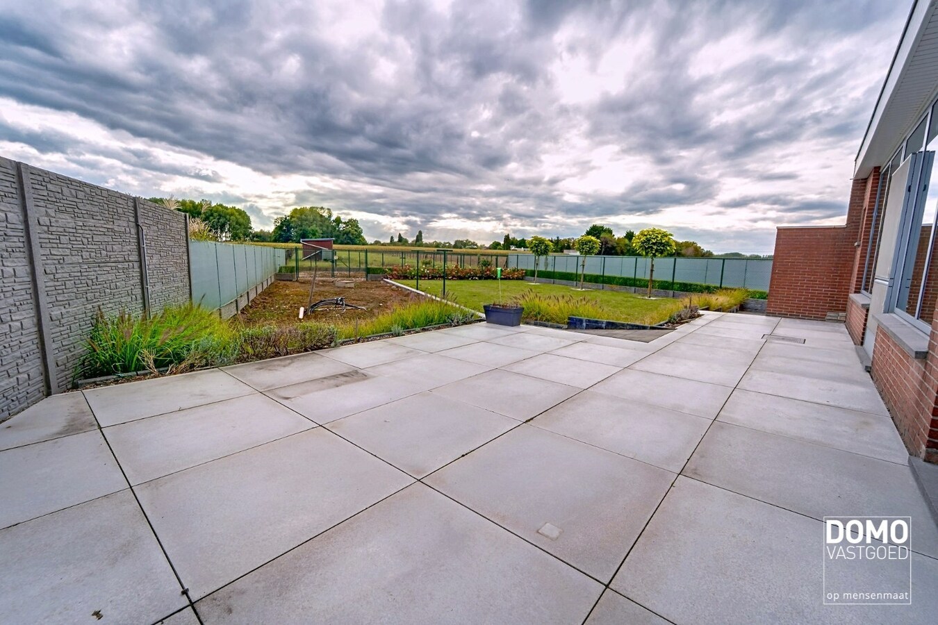 Ruime woning met weiland te koop te Alken 