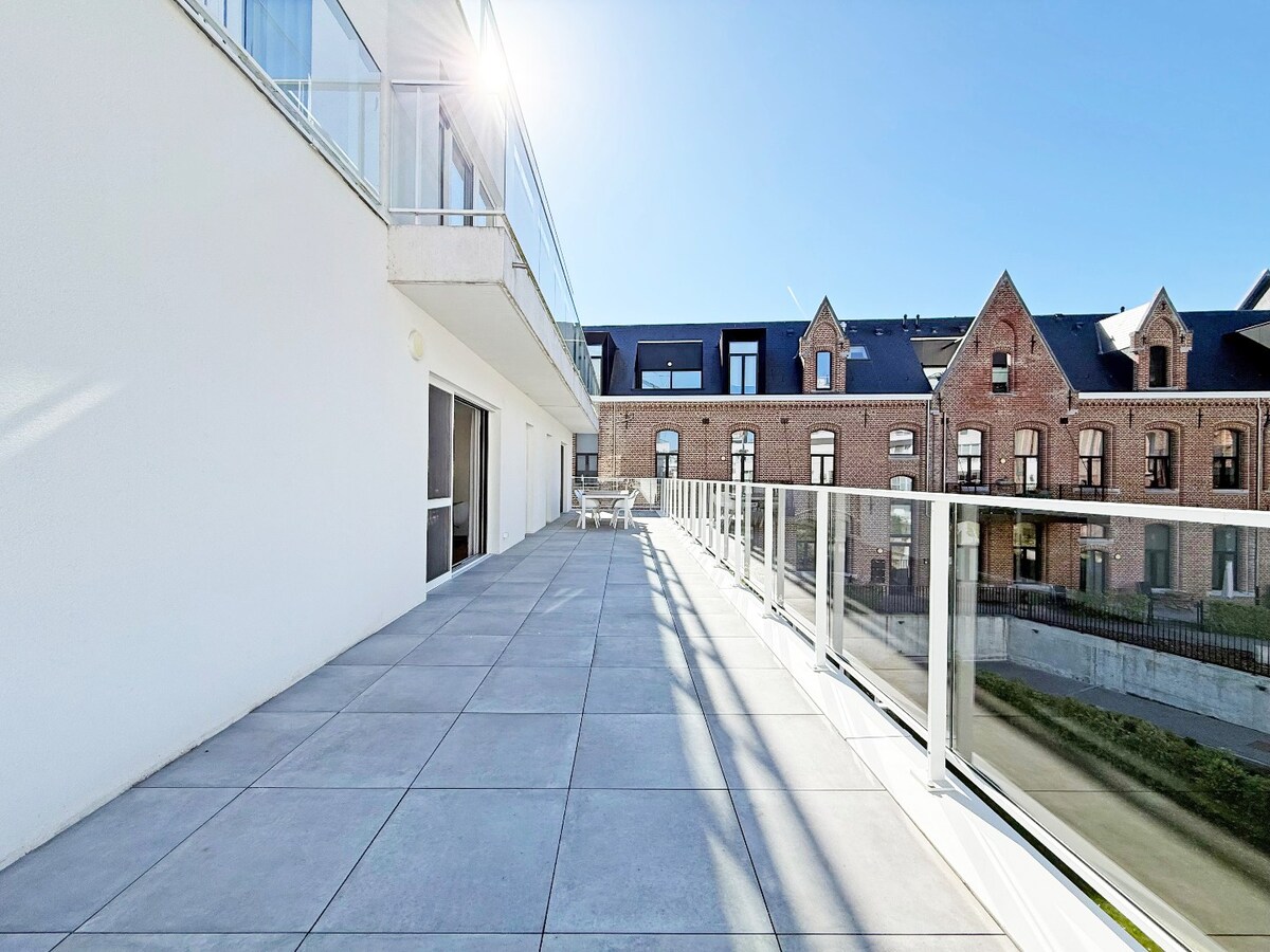 Nieuw appartement met riant terras en garage te centrum Zottegem 
