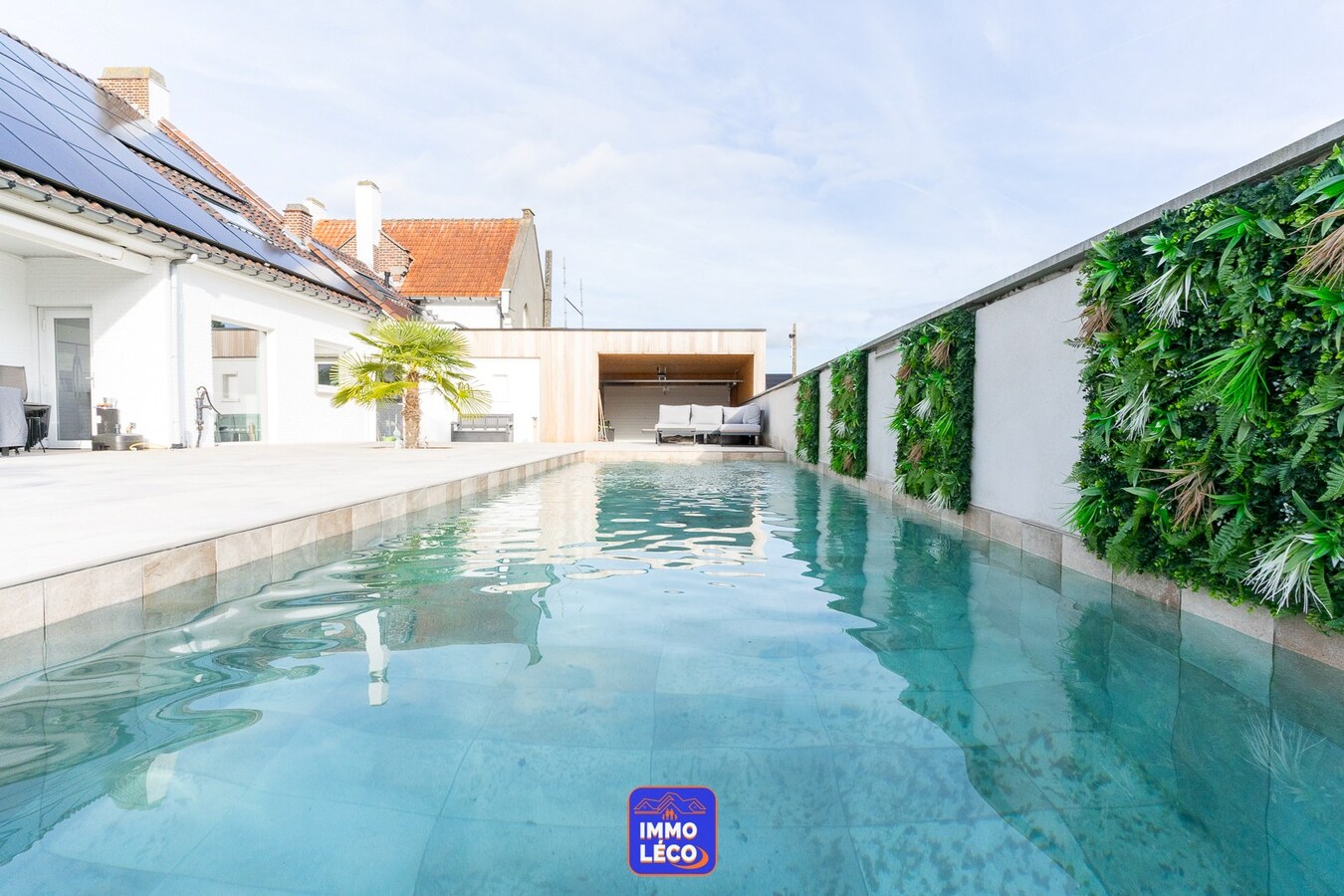 Villa semi "Plain-Pied" avec piscine, garage, carport et annexe pour profession libérale ! 