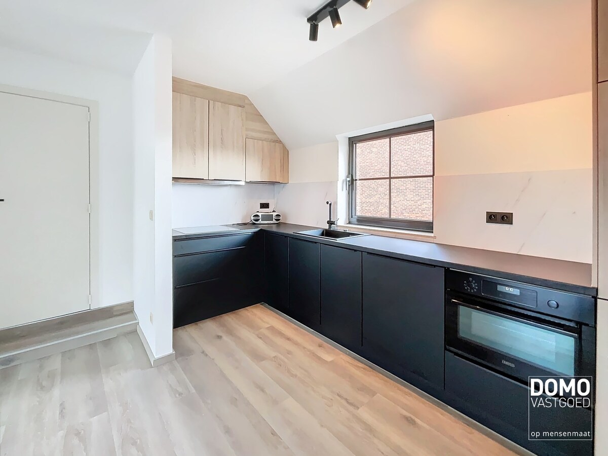 DUPLEX APPARTEMENT MET 2 SLAAPKAMERS EN 2 GARAGES TE DIEPENBEEK 