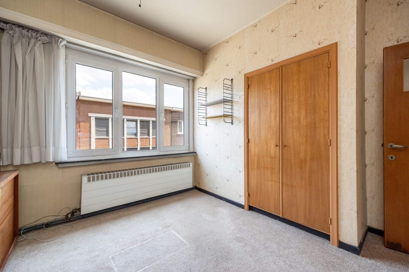 Te renoveren bel-étage met tuin in de Tentoonstellingswijk! 